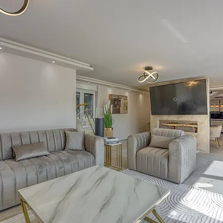 Apartment Samara With Pool - Happy *