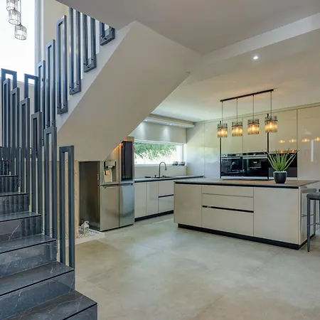 Apartment Samara With Pool - Happy Pula