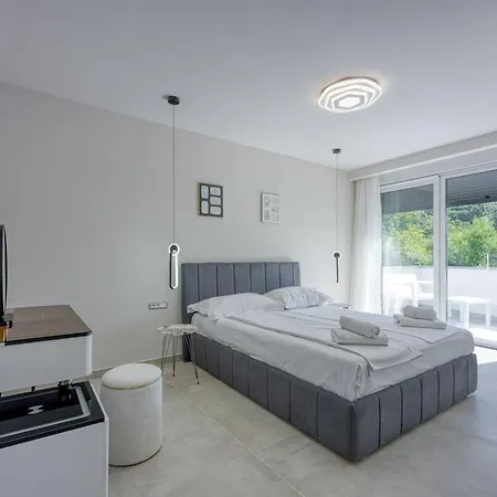 Appartamento Samara With Pool - Happy Pola