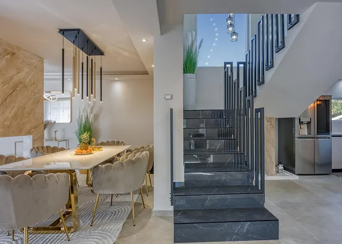 Samara With Pool - Happy Apartment