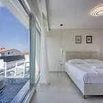 Apartmán Samara With Pool - Happy Pula