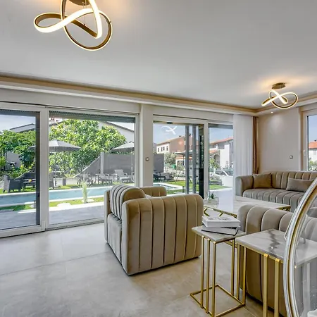 Samara With Pool - Happy Apartmán