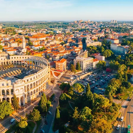 Apartmán Samara With Pool - Happy *