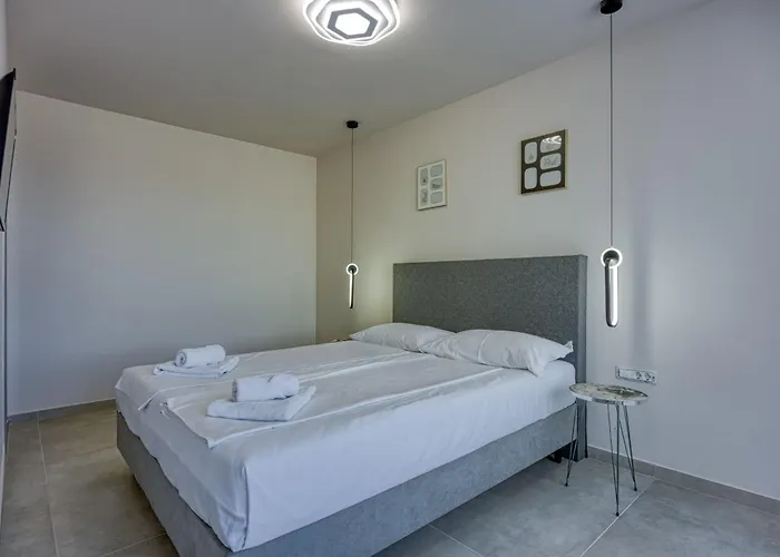 Samara With Pool - Happy Lägenhet *