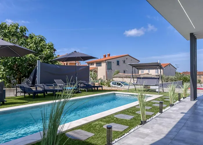 Lägenhet Samara With Pool - Happy