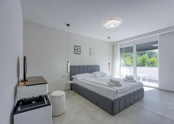 Apartment Samara With Pool - Happy Pula