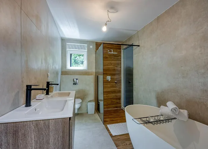 Apartment Samara With Pool - Happy *