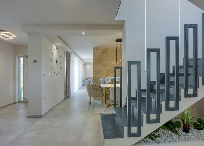 Apartment Samara With Pool - Happy *