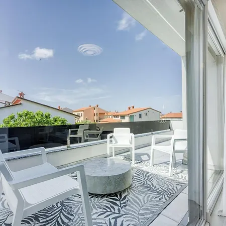 Samara With Pool - Happy Lejlighed *