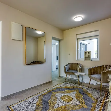 Samara With Pool - Happy Lejlighed Pula