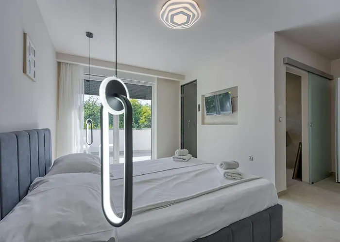 Samara With Pool - Happy Apartment Pula