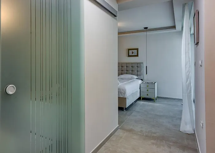 Samara With Pool - Happy Apartment *