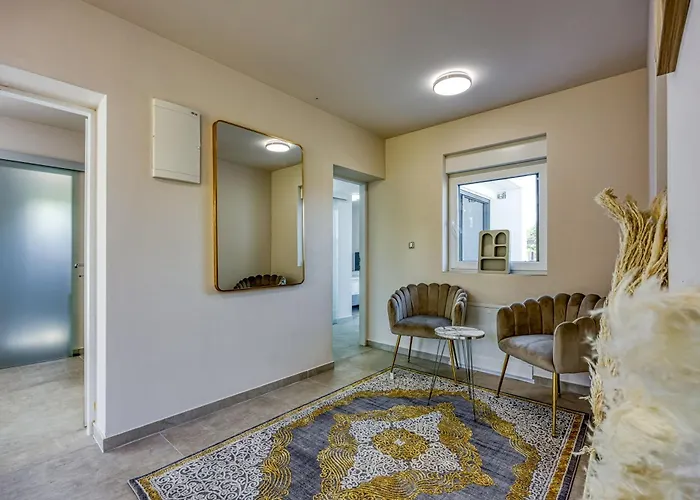 Apartment Samara With Pool - Happy Pula